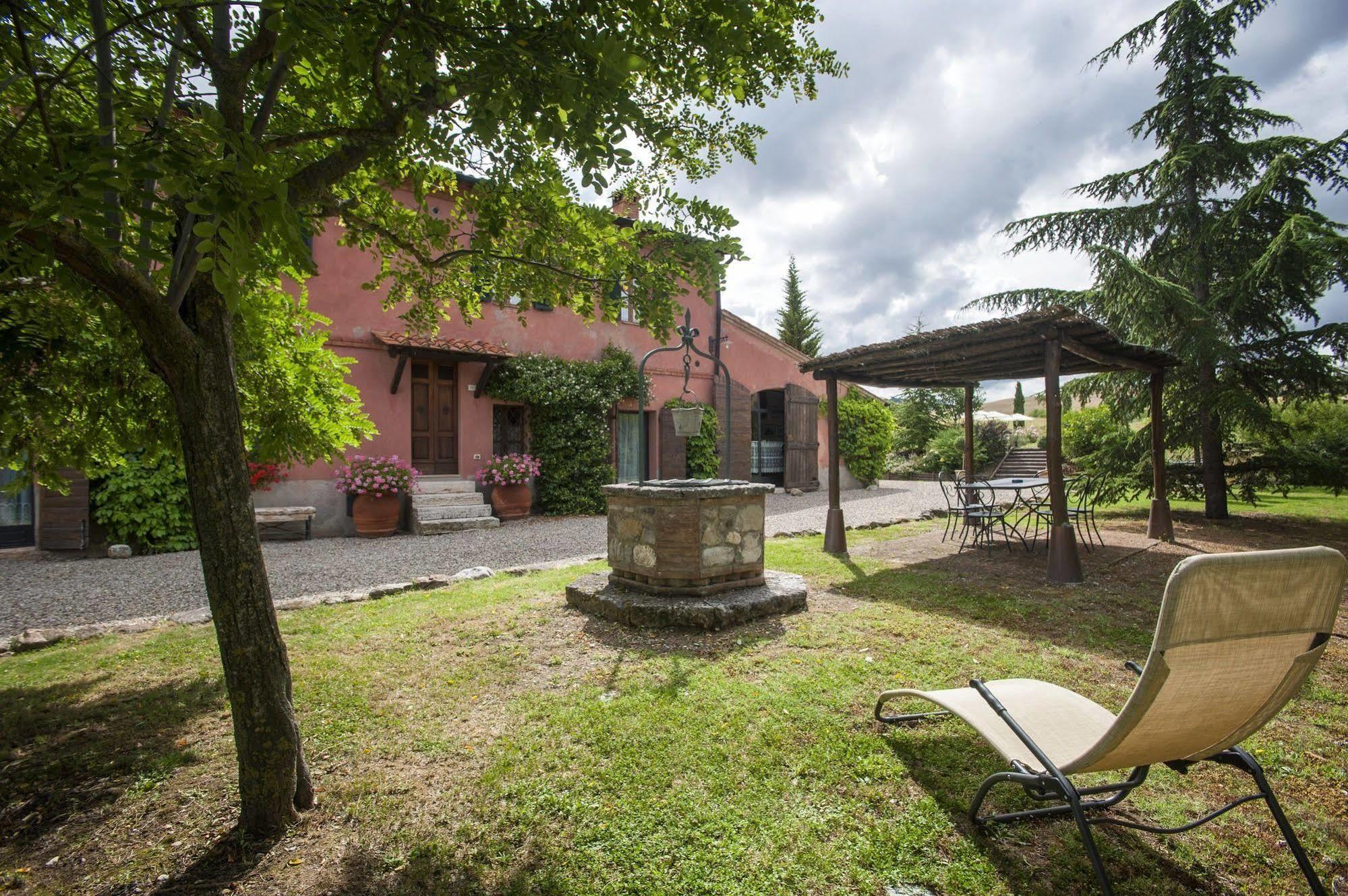 Sant'Alberto Campiglia dʼOrcia Buitenkant foto