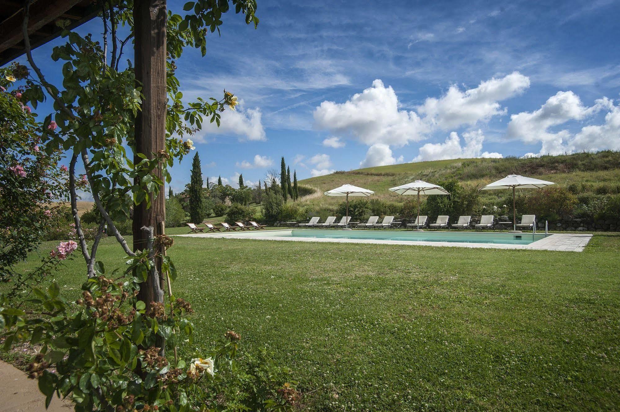 Sant'Alberto Campiglia dʼOrcia Buitenkant foto